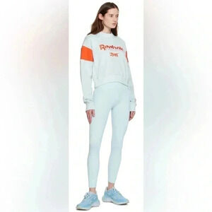 NWT Reebok x Victoria Beckham baby blue casual athletic style sneaker M8.5/W10.5